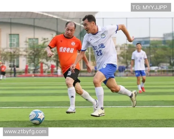 穿上球服足球明星同款感受赛场激情与风采的完美结合